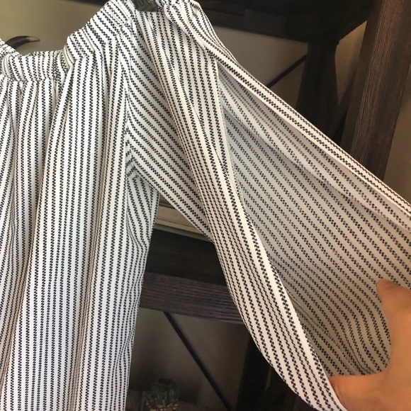 Black&white off shoulder dress size medium NWOT - Picture 3 of 3